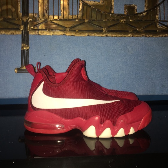 nike big swoosh shoes